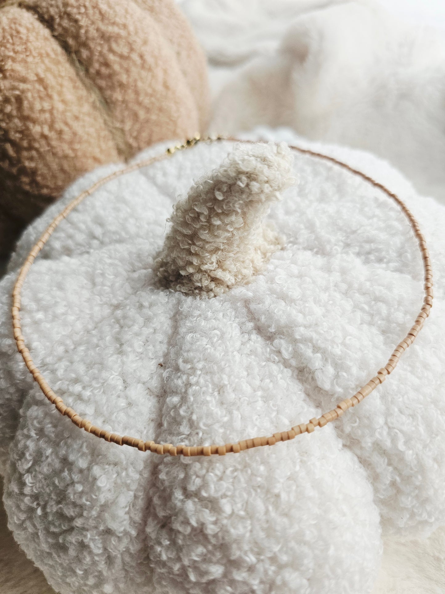 COLLIER court | beige