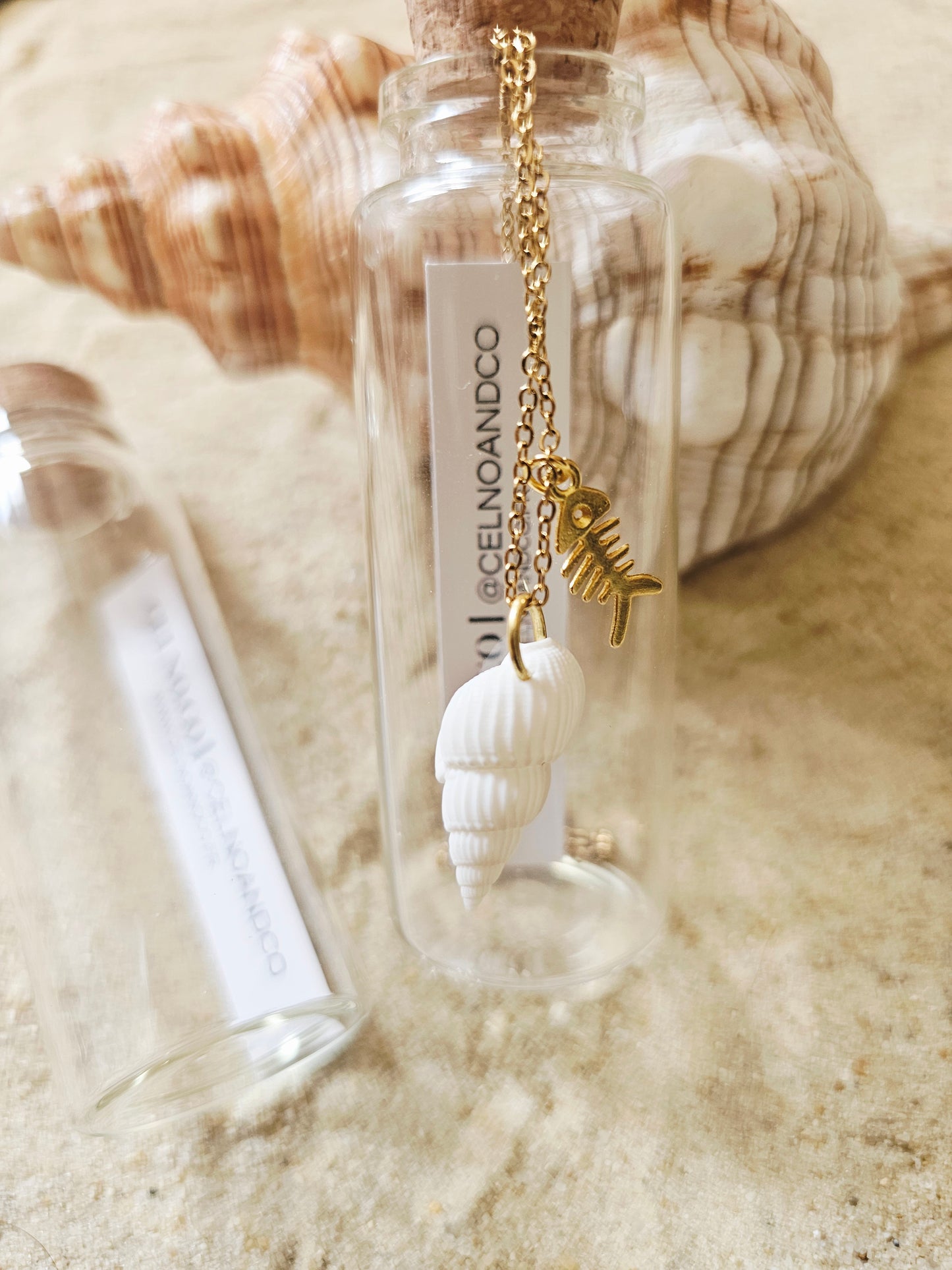 COLLIER BOTTLE | poisson